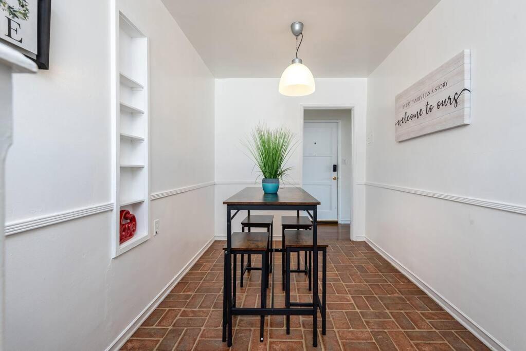 Apartamento Comfy 1 Bedroom W/ Hot Tub - Sleeps 4 *