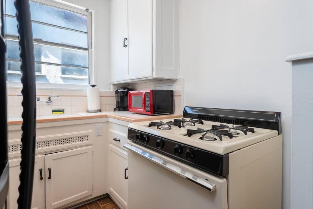 Apartamento Comfy 1 Bedroom W/ Hot Tub - Sleeps 4 *