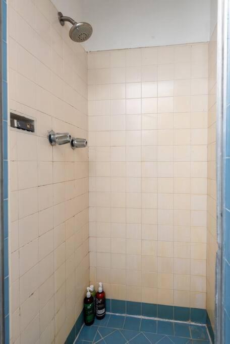 Apartamento Comfy 1 Bedroom W/ Hot Tub - Sleeps 4 *